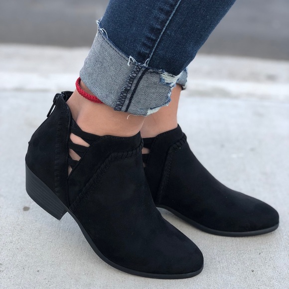 BLACK ANKLE BOOTIES - Picture 7 of 7